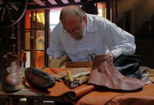shoemaker-852994_640