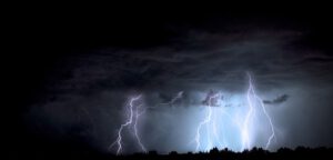 lightning-g4b93f5f2a_640