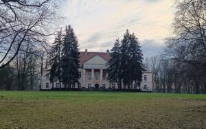 Pałac w Niechanowie